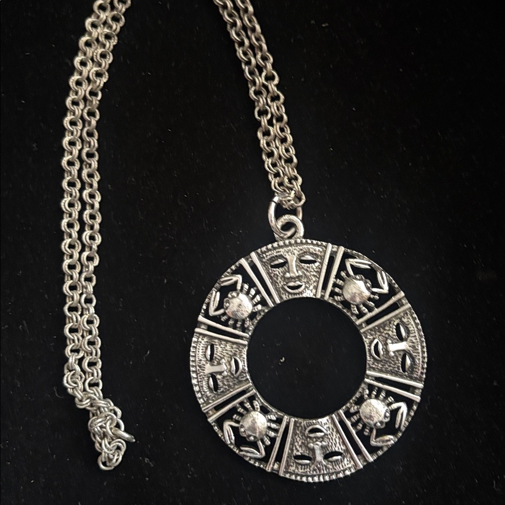 Sarah Coventry Zodiac Silver Tone Tribal Face Crab Pendant Necklace Vintage